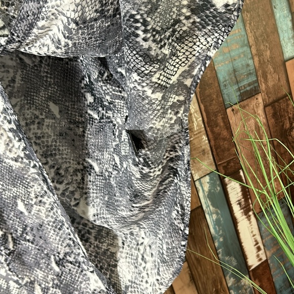 By&by XS snake print blouse button down - Picture 10 of 16